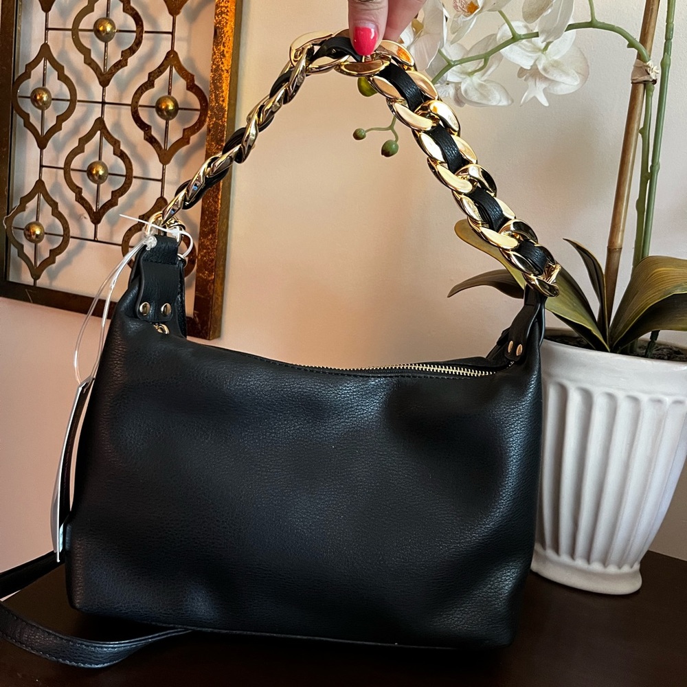 Wide chain satchel